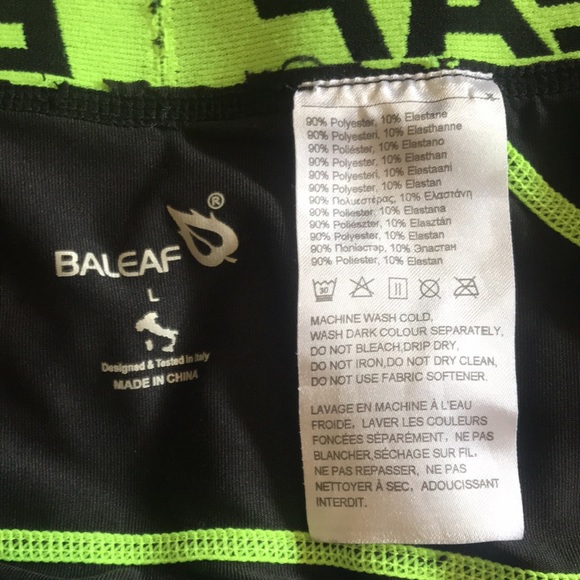 CYCLING UNDER SHORTS. BICYCLE ACCESSORIES - Picture 3 of 5